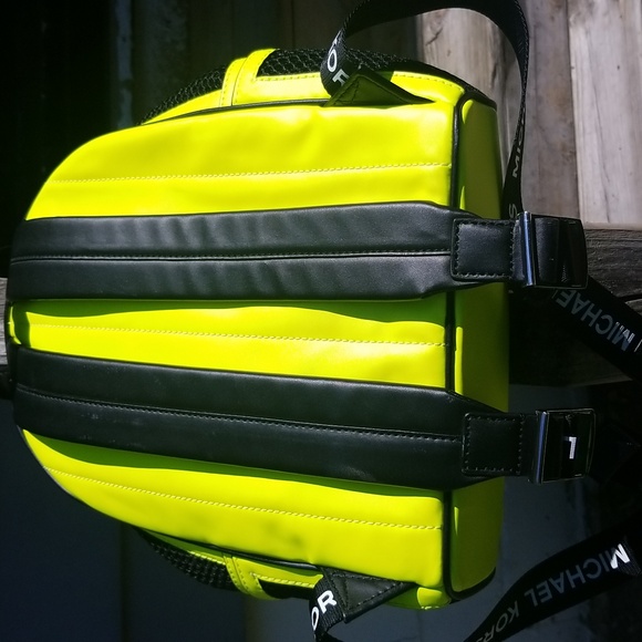 Michael Kors Danika MD Net Backpack - Picture 3 of 7